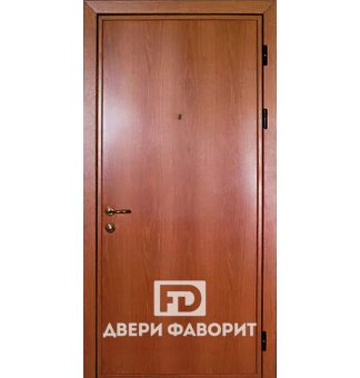 дверь металлическая с ламинатом усилена тремя петлями