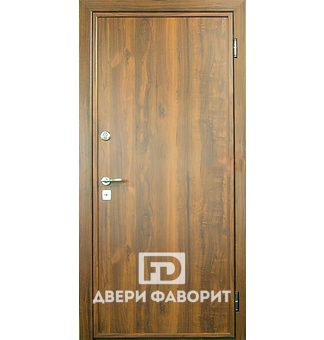металлическая дверь отделана ламинатом под деоево